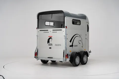 Touring Country in iron grey