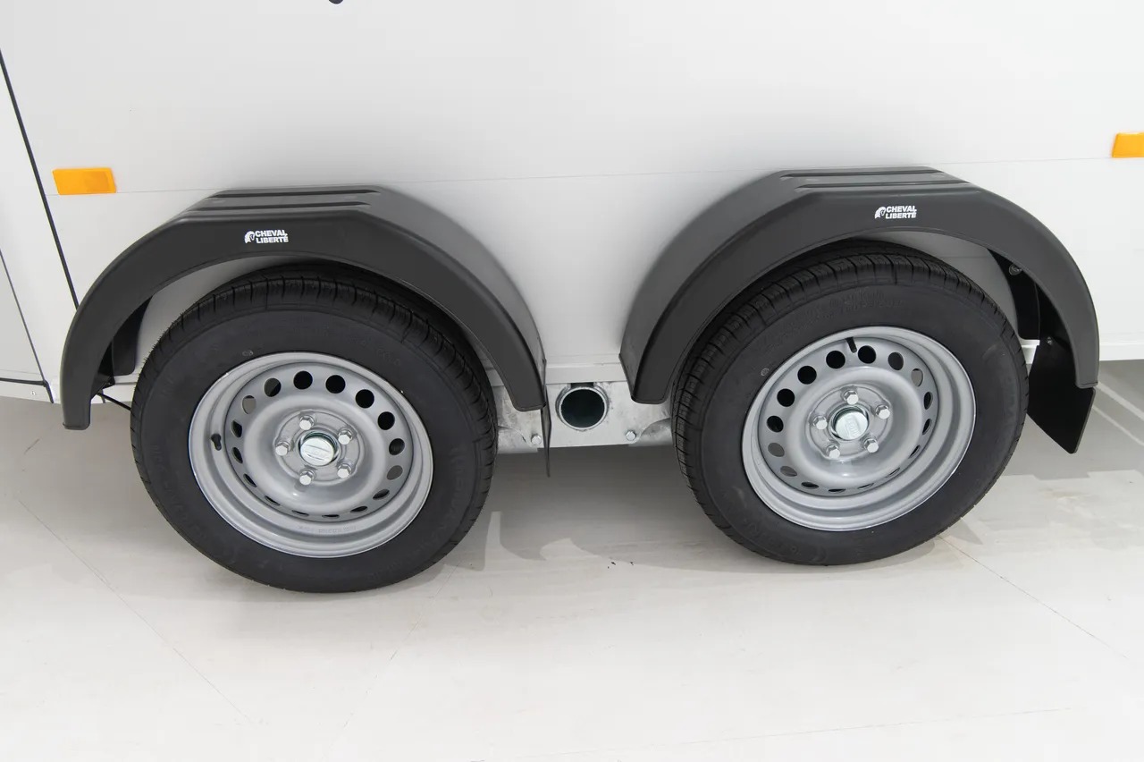 Touring XL - Double Front Door - image 2