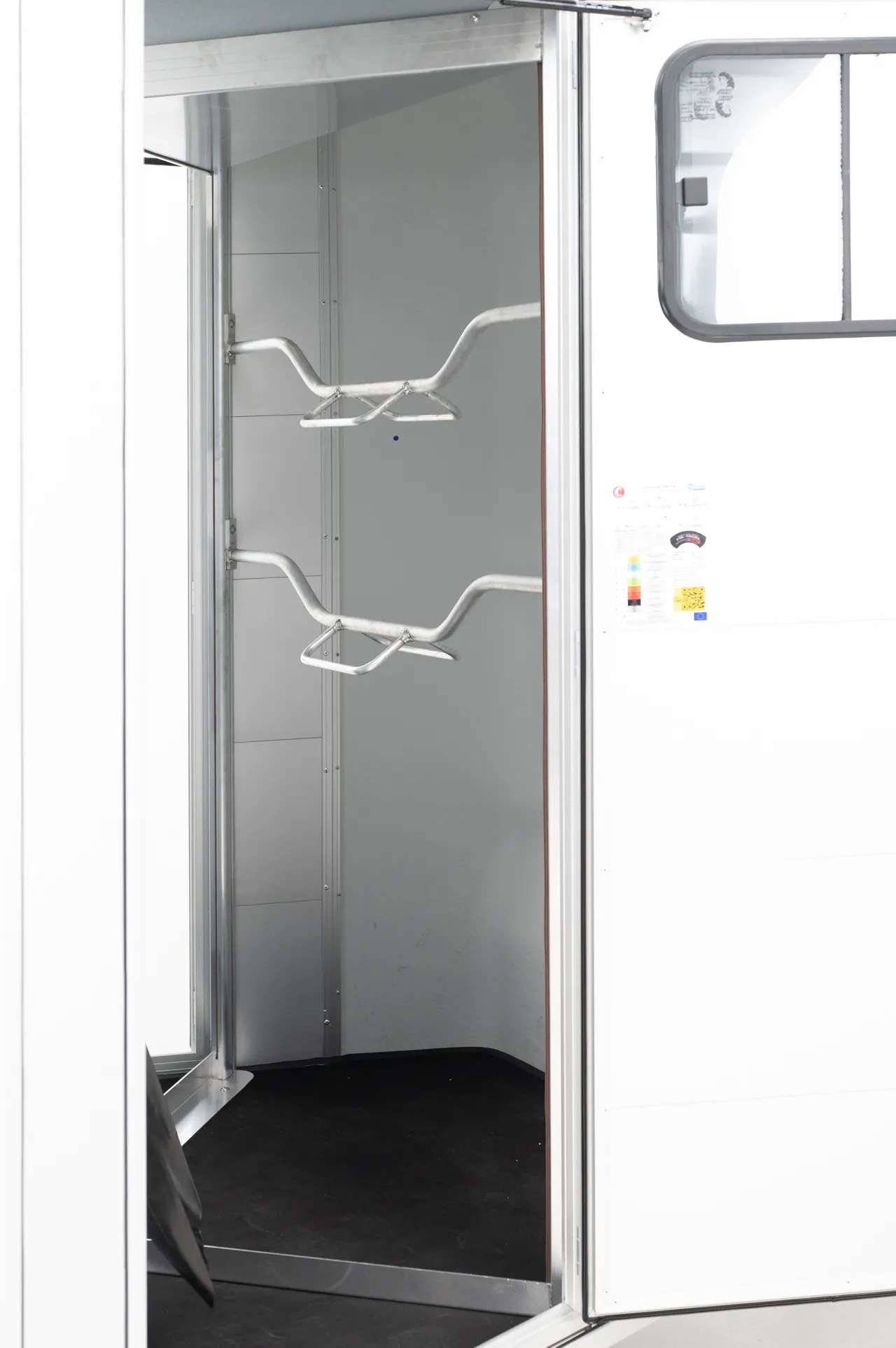 Touring XL - Double Front Door - image 4