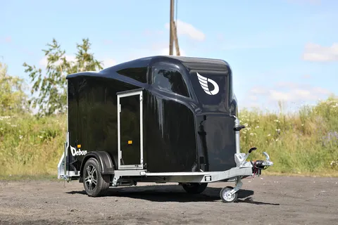 Cargo 1300 in deep black