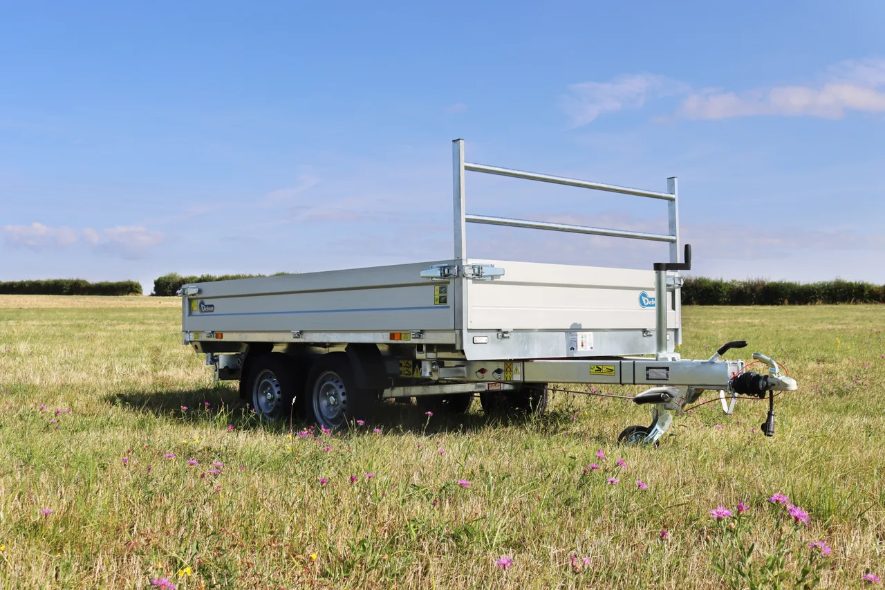 PW2.4 Three-Way Tipper - image 4