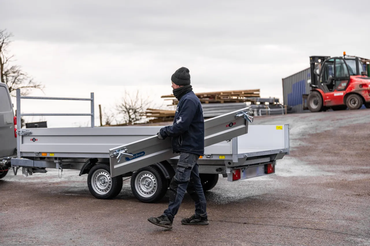 PW3.6 Three-Way Tipper - image 5