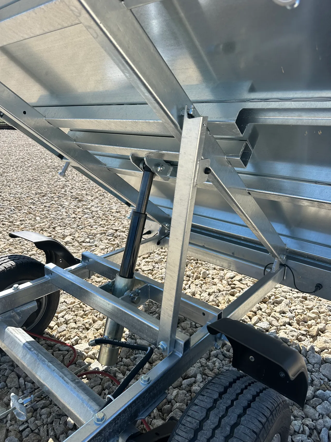 2.5m Compact Tipper - image 6