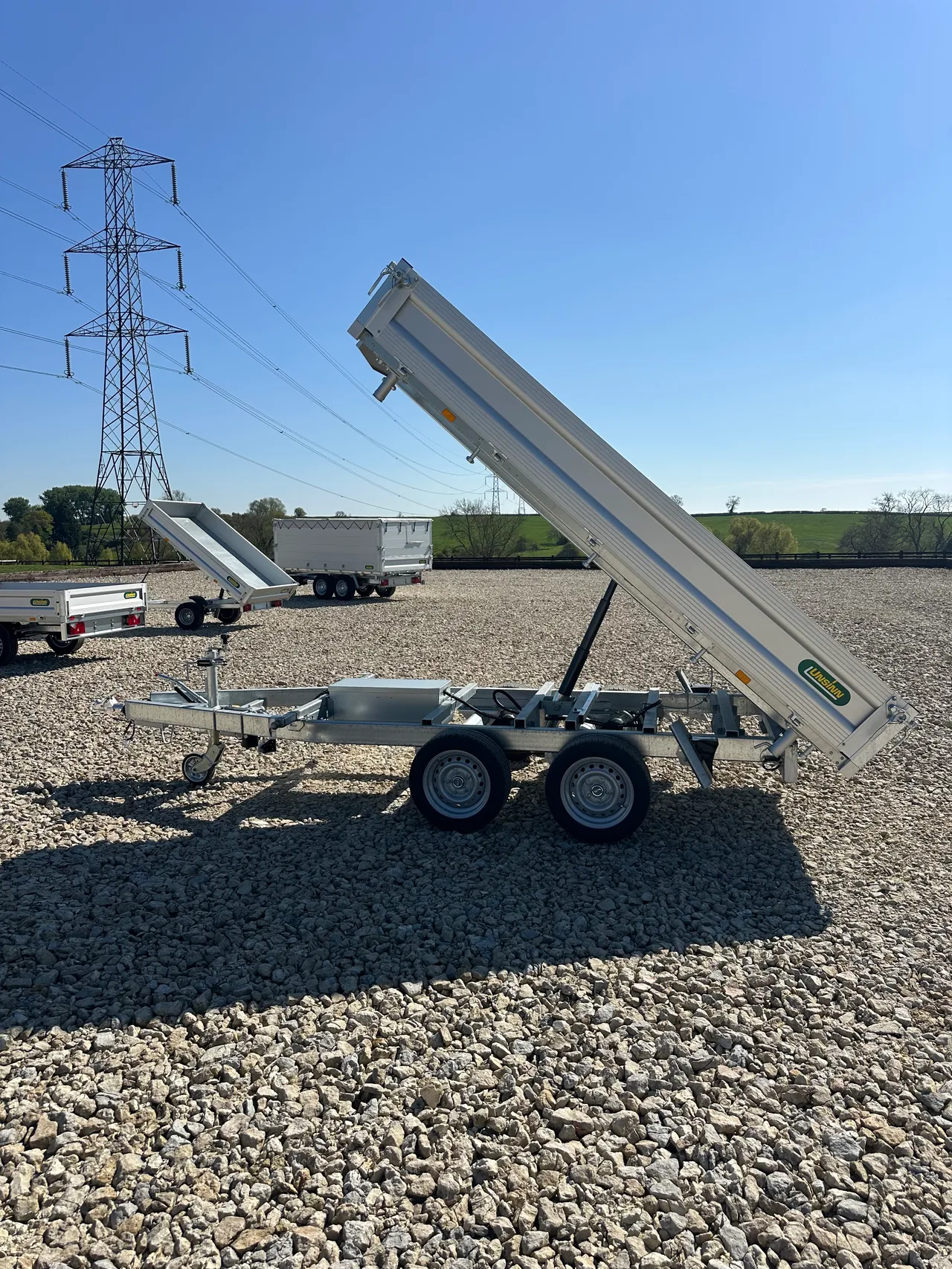 3.0m 3-Way Tipper - image 5