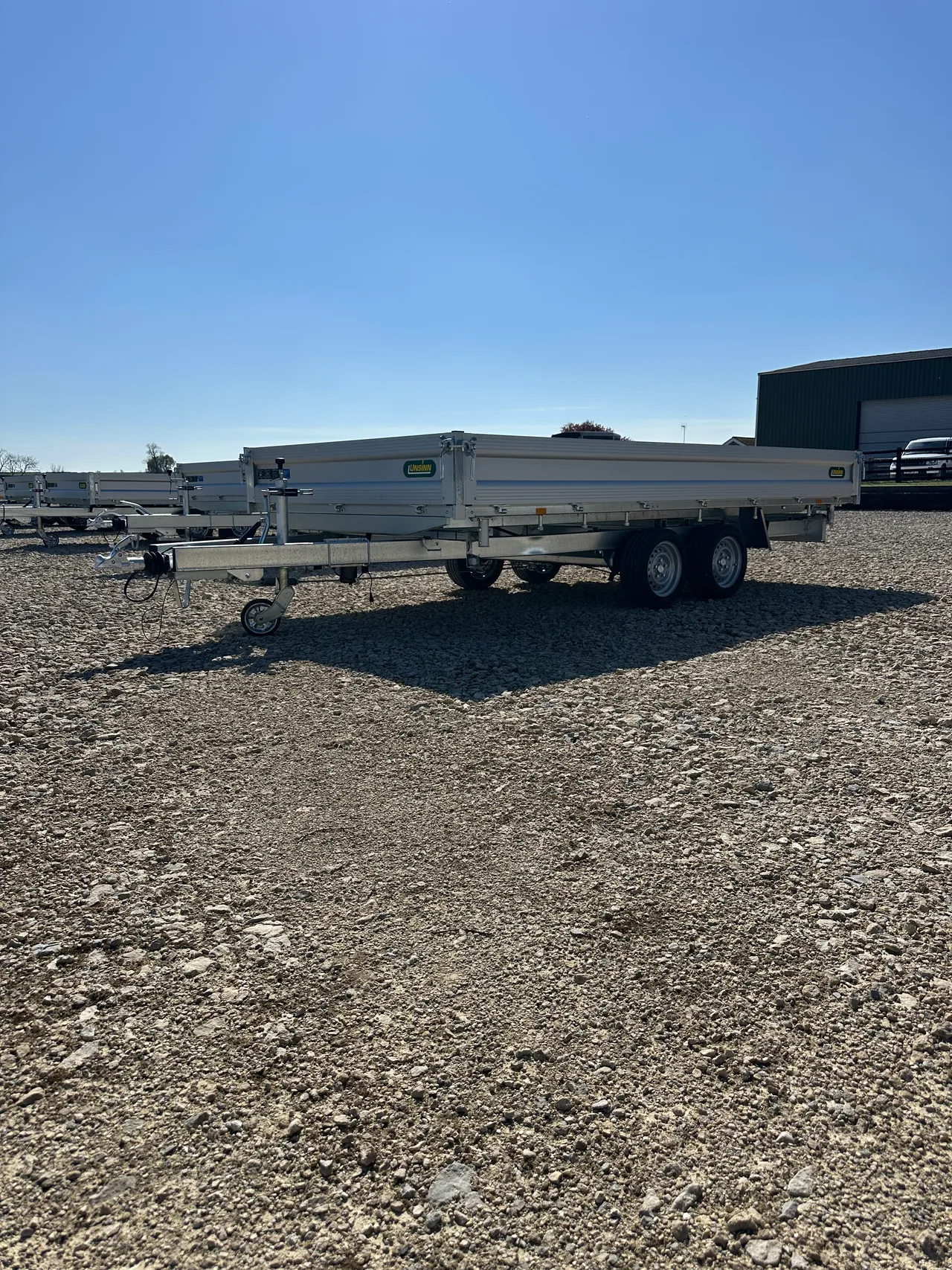 3.6m 3-Way Tipper - image 7