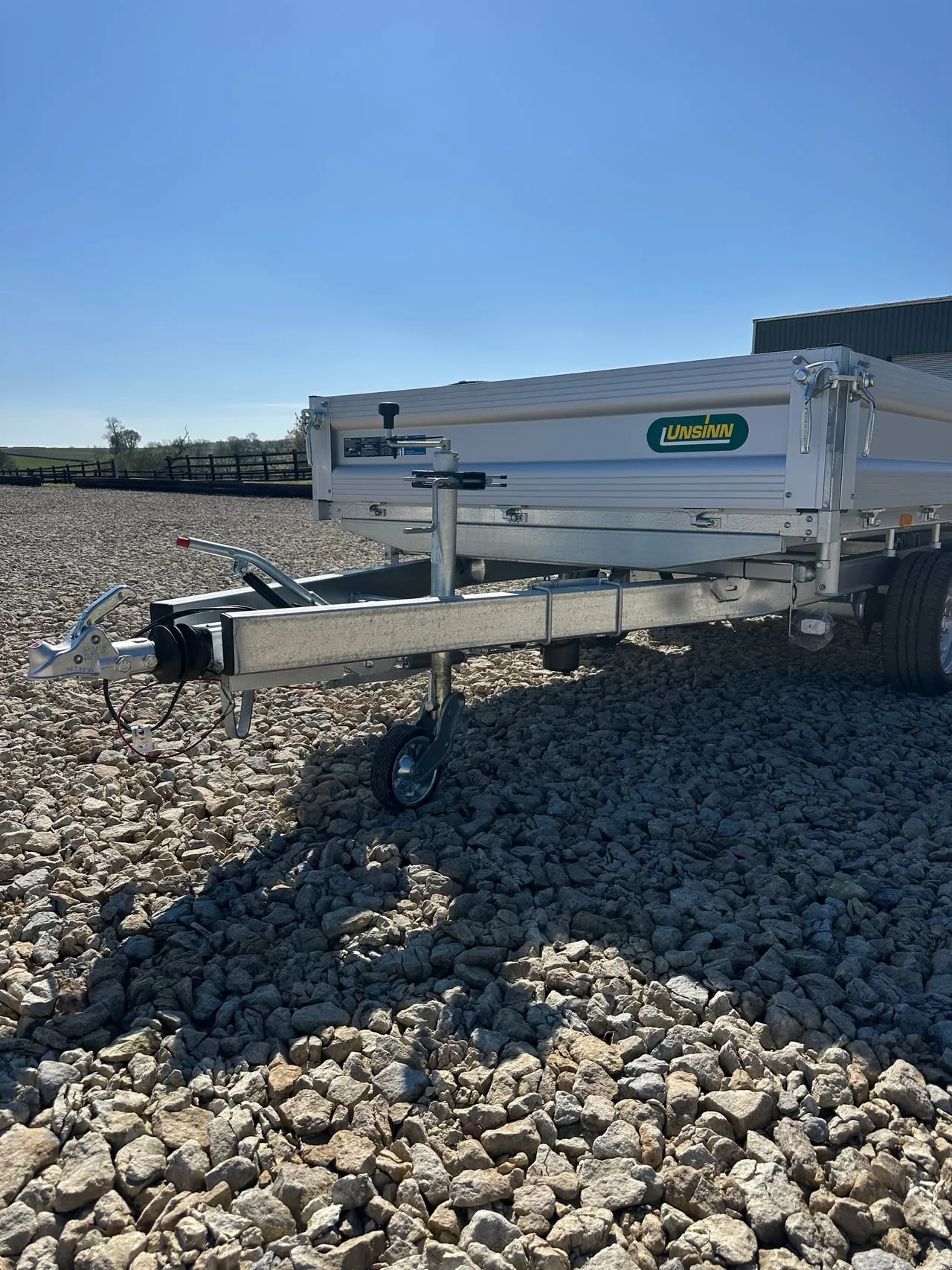 3.6m 3-Way Tipper - UNSINN