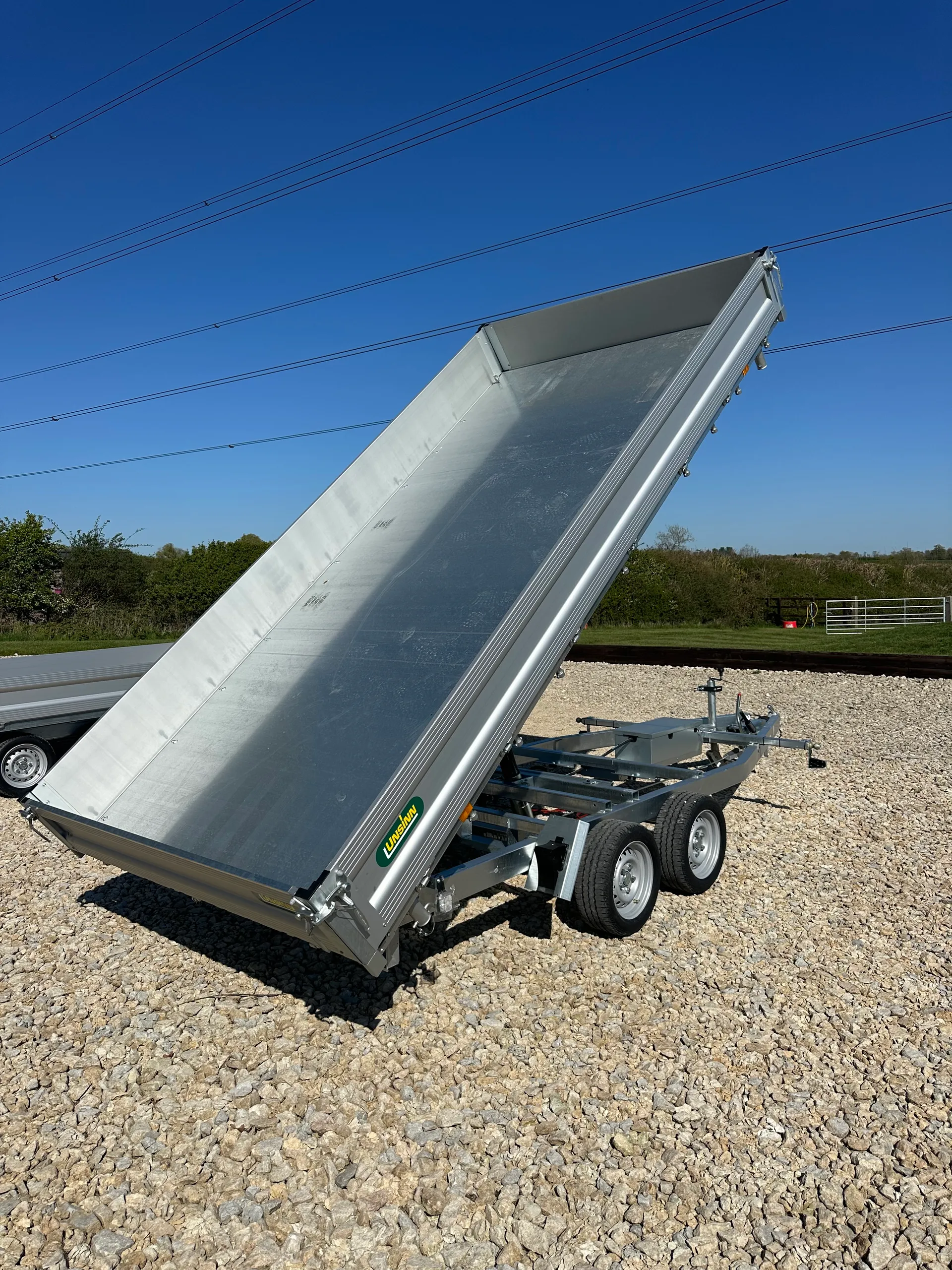 4.26m 3-Way Tipper - UNSINN